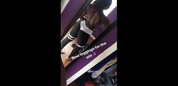  Muscular ebony Riana R with fat ass on Instagram